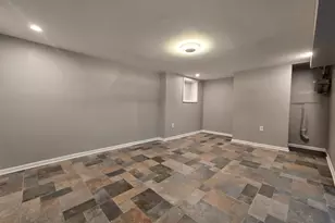10215 S Emerald Ave, Chicago, IL 60628 - Photo 22
