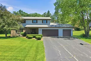 2720 N Patricia Ln, McHenry, IL 60051 - Photo 1