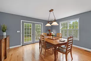 2126 Hickory Ct, Glenview, IL 60025 - Photo 10