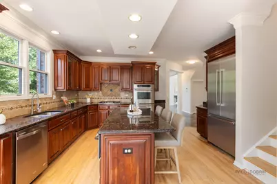 818 W Lukas Avenue, Palatine, IL 60067 - Photo 16