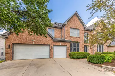 818 W Lukas Avenue, Palatine, IL 60067 - Photo 2