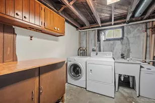 242 N Lincoln St, Batavia, IL 60510 - Photo 22