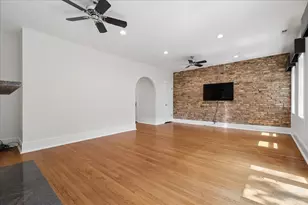940 W Carmen Ave, Chicago, IL 60640 - Photo 6