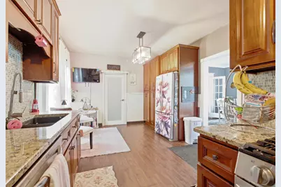 818 Hickory Street, Waukegan, IL 60085 - Photo 6