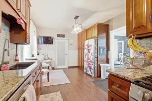818 Hickory St, Waukegan, IL 60085 - Photo 6