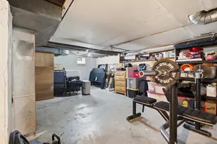 818 Hickory St, Waukegan, IL 60085 - Photo 14