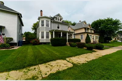 818 Hickory Street, Waukegan, IL 60085 - Photo 2