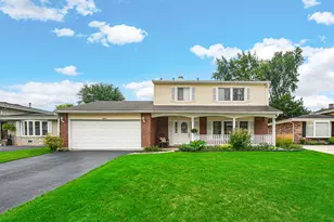 9031 Shady Dr, Hickory Hills, IL 60457 - Photo 1