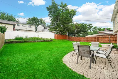 9031 Shady Drive, Hickory Hills, IL 60457 - Photo 22