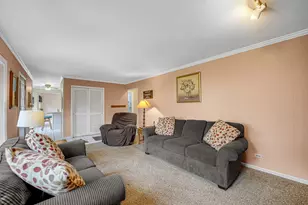 9031 Shady Dr, Hickory Hills, IL 60457 - Photo 10