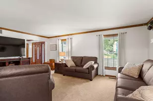 2740 S Forrest Green Dr, Decatur, IL 62521 - Photo 14