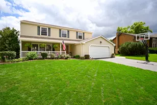 567 Hamilton Ave, Westmont, IL 60559 - Photo 2
