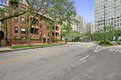 5100 S Hyde Park Boulevard #2D, Chicago, IL 60615 - Photo 2