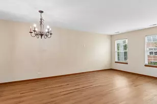 584 Lincoln Station Dr, Oswego, IL 60543 - Photo 16
