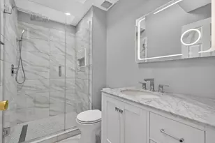 2136 W Evergreen Ave, Chicago, IL 60622 - Photo 18