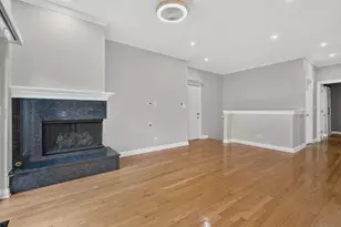 2136 W Evergreen Ave, Chicago, IL 60622 - Photo 6