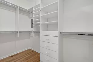 2136 W Evergreen Ave, Chicago, IL 60622 - Photo 16