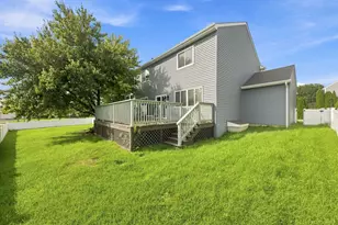 2052 Shady Grove Ct, Naperville, IL 60565 - Photo 2