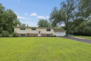12793 Black Rd, Morrison, IL 61270 - Photo 2