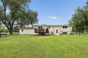 12793 Black Rd, Morrison, IL 61270 - Photo 6