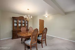 7525 Nantucket Dr, Darien, IL 60561 - Photo 2