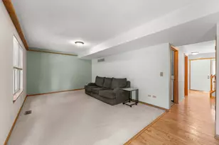 2210 Candlewood Dr, Plainfield, IL 60586 - Photo 16