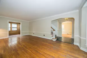 2701 W Fitch Ave, Chicago, IL 60645 - Photo 4