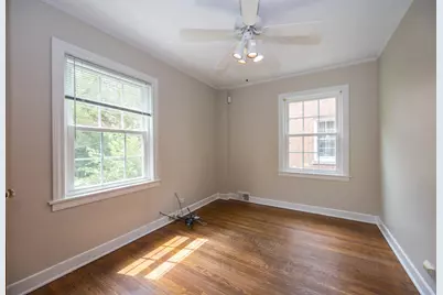 2701 W Fitch Avenue, Chicago, IL 60645 - Photo 12