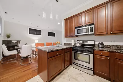 6528 N Francisco Avenue #1E, Chicago, IL 60645 - Photo 10