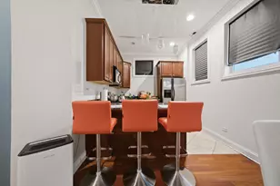 6528 N Francisco Ave, Chicago, IL 60645 - Photo 8