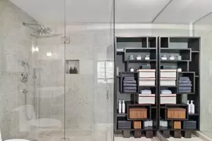 33 W Delaware Pl, Chicago, IL 60610 - Photo 10