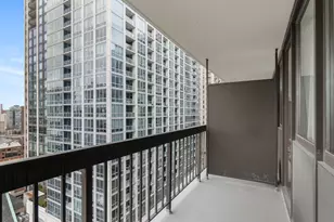 33 W Delaware Pl, Chicago, IL 60610 - Photo 12