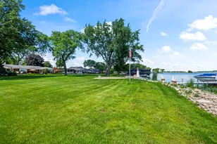 905 River Terrace Dr, Johnsburg, IL 60051 - Photo 58