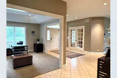 2307 Red Oak Lane, Johnsburg, IL 60051 - Photo 6