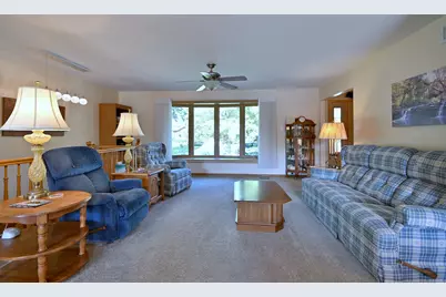 7821 Dorchester Lane, Darien, IL 60561 - Photo 12