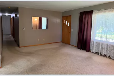 622 W Lincolnway Road, Morrison, IL 61270 - Photo 2