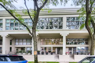 2252 N Lakewood Ave, Chicago, IL 60614 - Photo 2