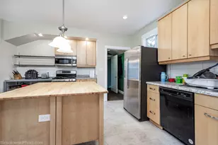 1961 Miner St, Des Plaines, IL 60016 - Photo 10
