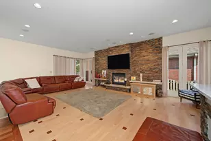1915 S Washington Ave, Park Ridge, IL 60068 - Photo 16