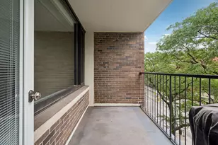 1555 N Sandburg Terrace, Chicago, IL 60610 - Photo 20