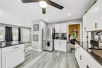 318 Marquette Street, Park Forest, IL 60466 - Photo 8