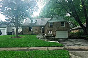 454 N Commonwealth Ave, Elgin, IL 60123 - Photo 1