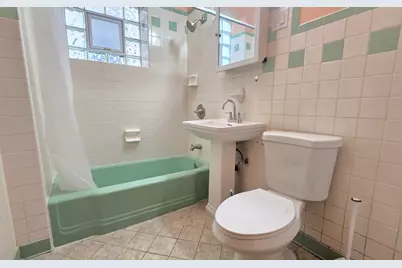 3337 N Springfield Avenue #1, Chicago, IL 60618 - Photo 4
