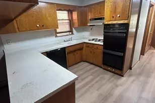 6045 S Keating Ave, Chicago, IL 60629 - Photo 4