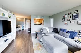 2015 S Finley Rd, Lombard, IL 60148 - Photo 6