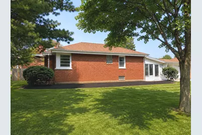8050 N Prospect Street, Niles, IL 60714 - Photo 2