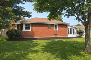 8050 N Prospect St, Niles, IL 60714 - Photo 2
