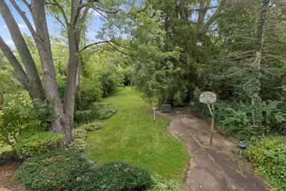 1721 Parkview Avenue, Rockford, IL 61107 - Photo 2
