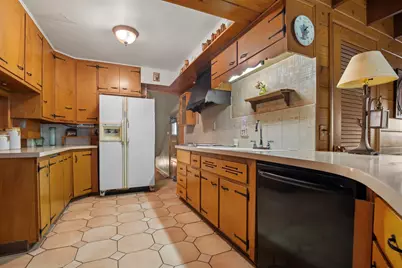 1721 Parkview Avenue, Rockford, IL 61107 - Photo 10