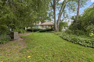1721 Parkview Ave, Rockford, IL 61107 - Photo 26